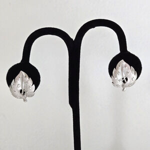 Crown Trifari Vintage Earrings Silvertone Leaf Clip Ons Classic Midcentury Retro